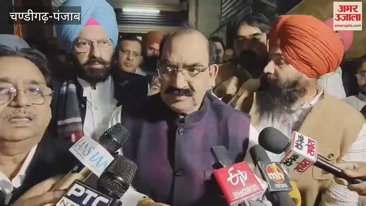BJP Punjab chief said in Ferozepur, it is not you but gangsters who are running the government in the state.