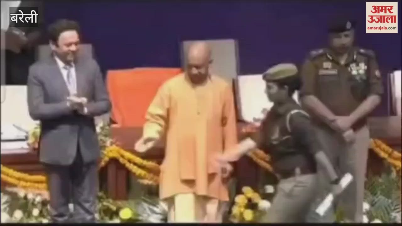 CM Yogi honored SSP Bareilly Anurag Arya with the Outstanding Service Medal