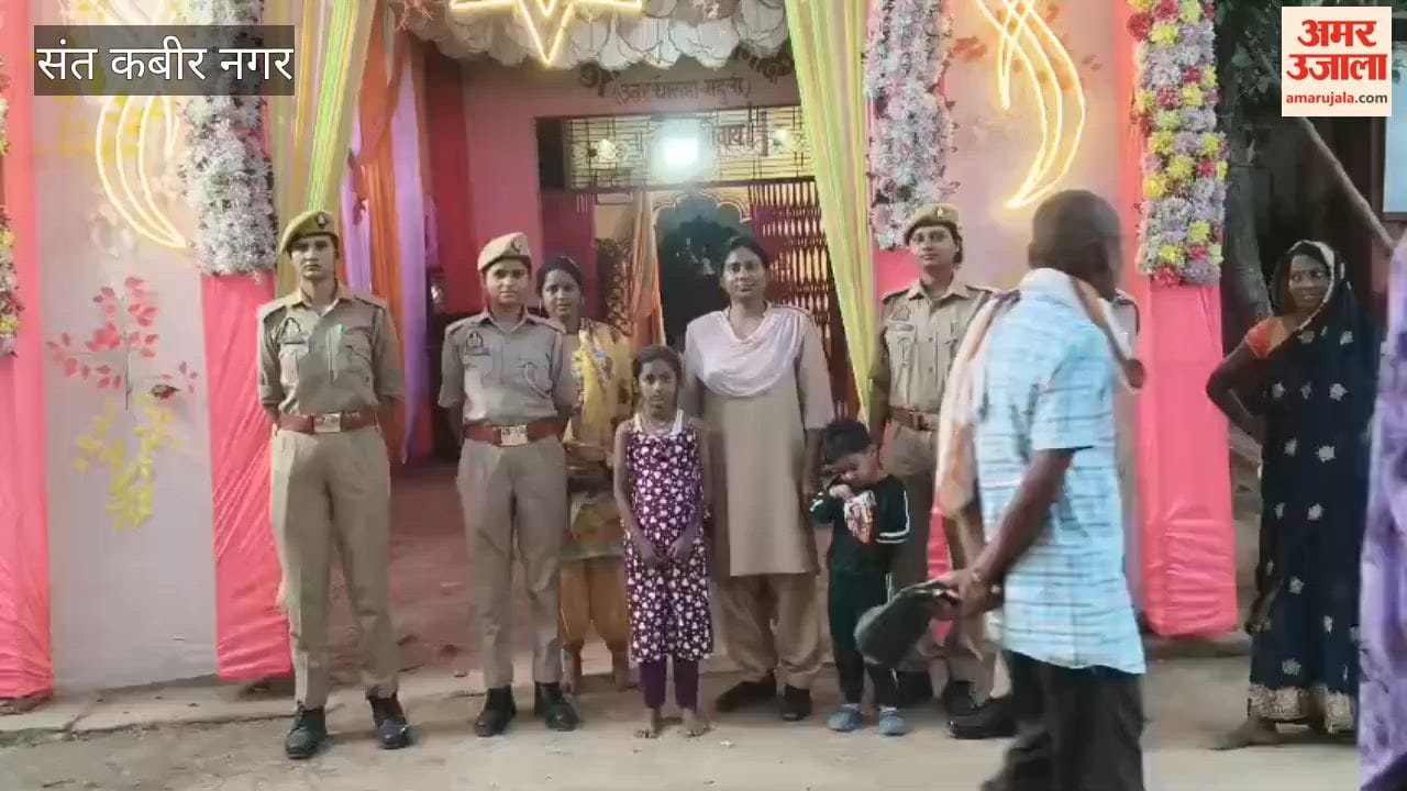 Interaction with women at Puja pandals; tips shared on protection against cybercrime