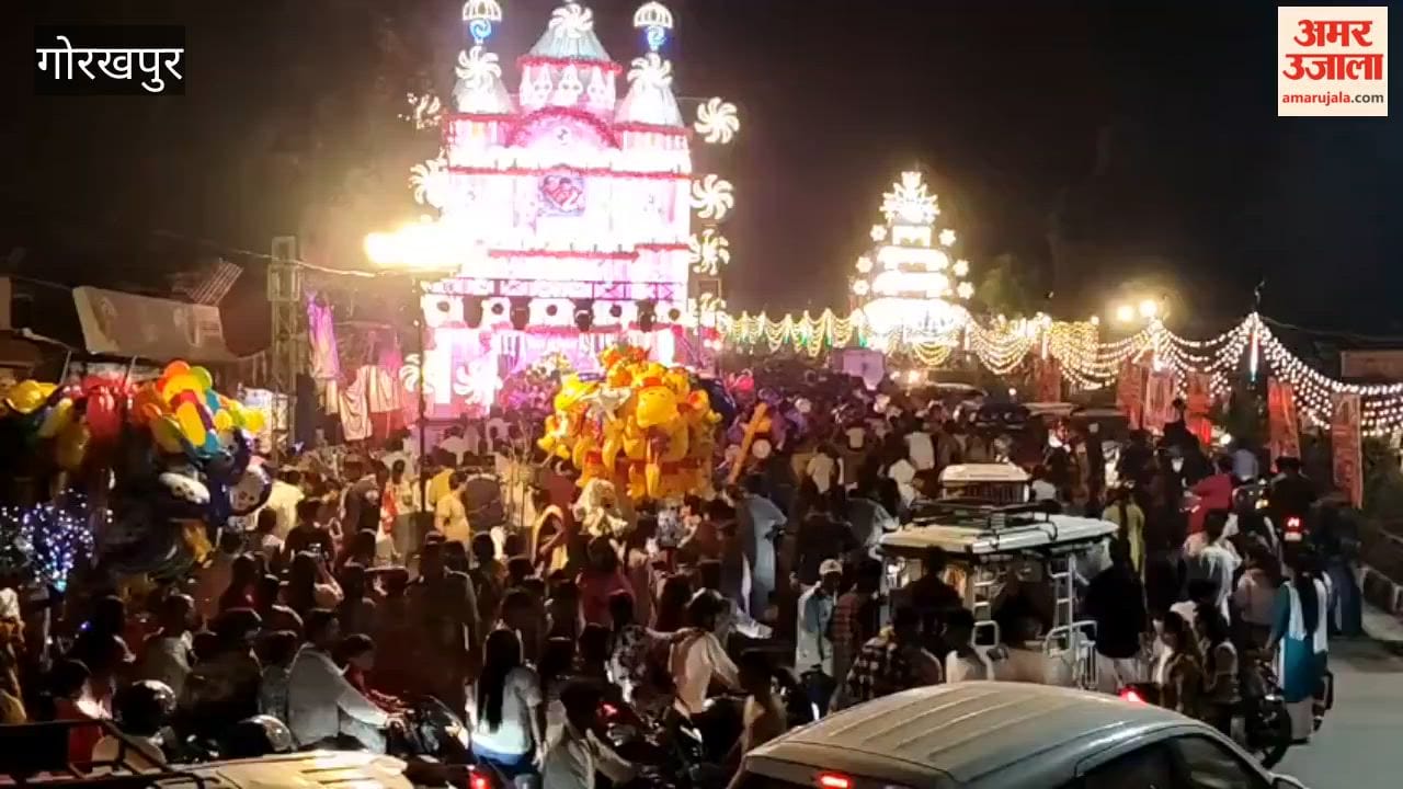 Large Crowds Gather at the Fair Near Asuran Crossing During Navratri