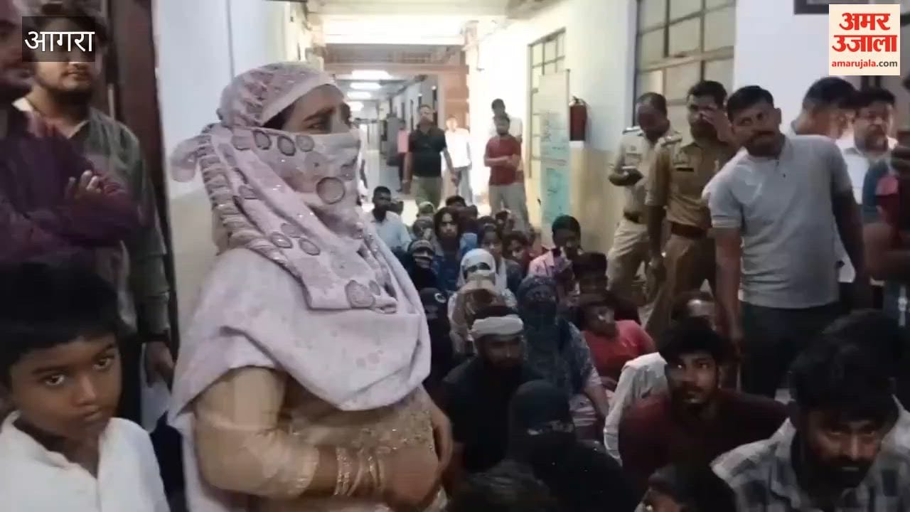 Victims staged protest at Municipal Corporation over demolition of their houses