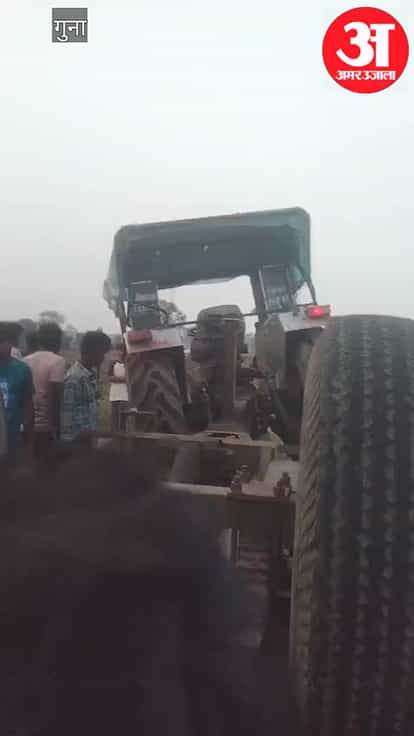 Major accident during idol immersion in Guna: 11 people injured as trolley overturns
