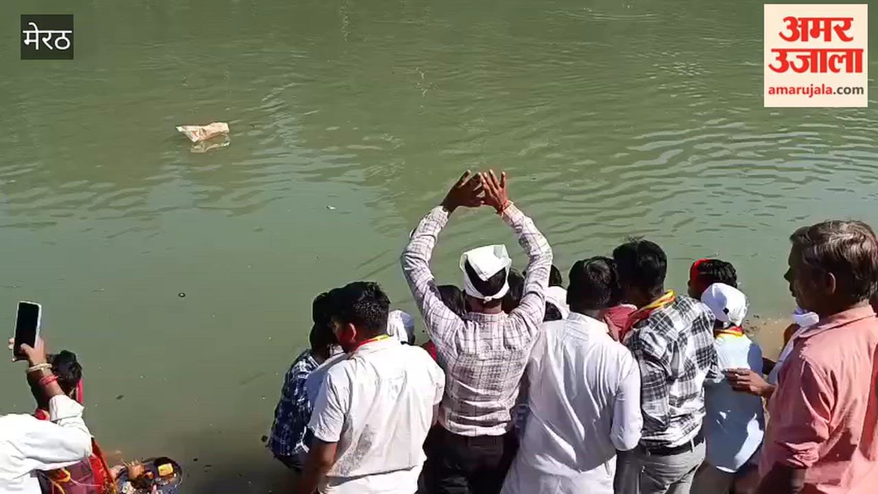 Hastinapur: Immersion of Maa Durga's idol was done in Madhya Ganga Nagar.