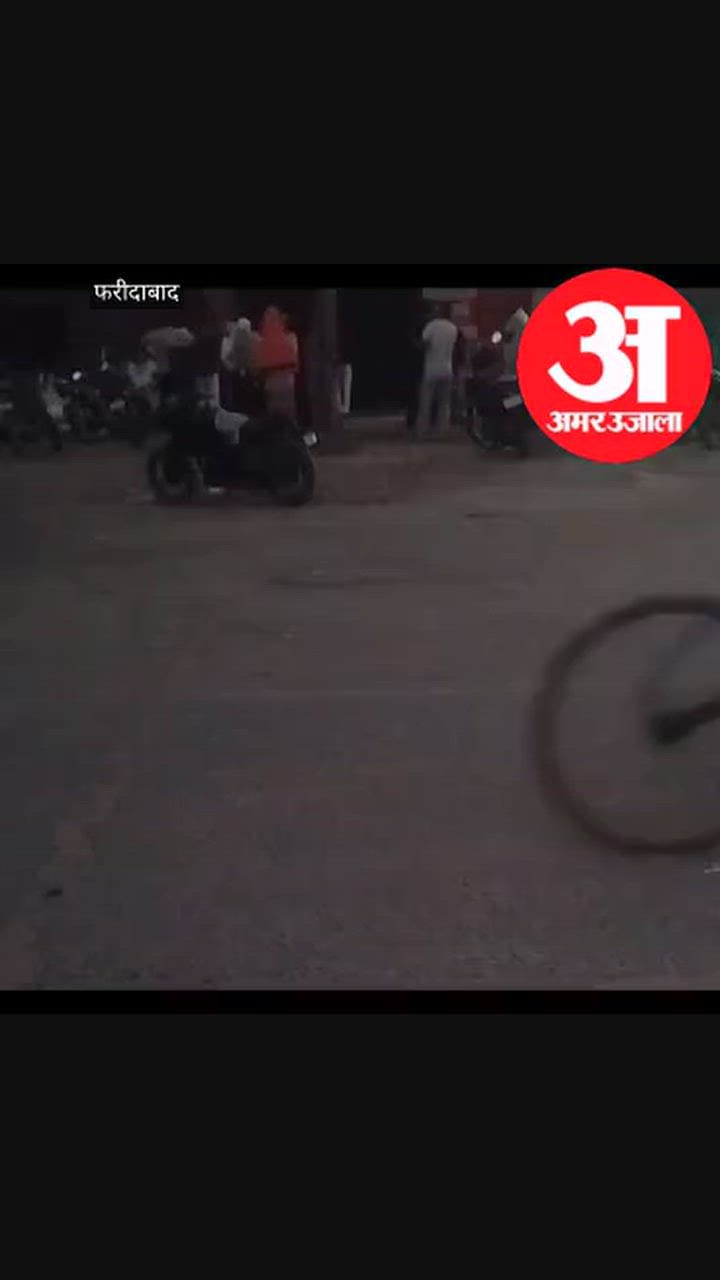 खाद के लिए सुबह 4 बजे से कृभको सेंटर पर किसानों की लंबी कतार, बुवाई प्रभावित
