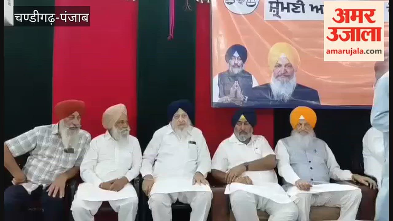 Meeting of the Akali Dal’s BC wing held in Kotkapura; former minister Hira Singh Gabria attended as a special guest.