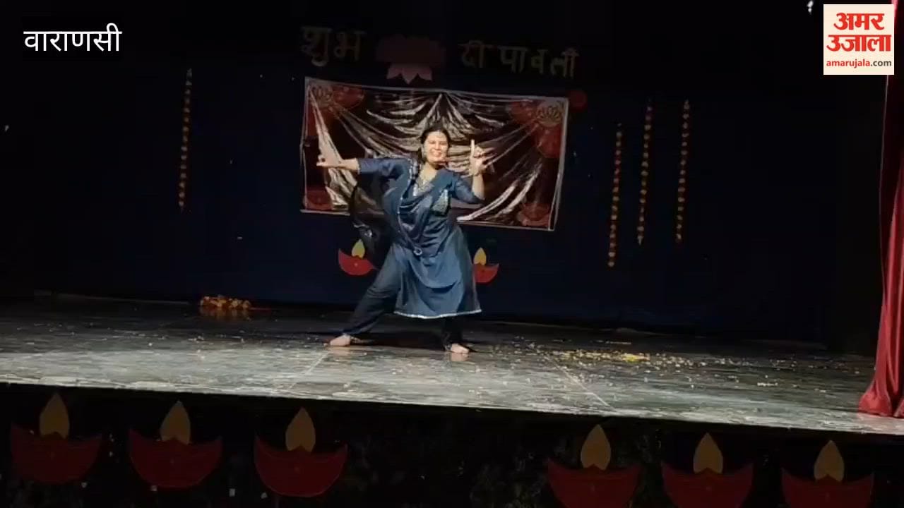Deepotsav’, a theatrical performance based on the Ramayana, and cultural dances captivated the audience at Arya Mahila PG College; VIDEO