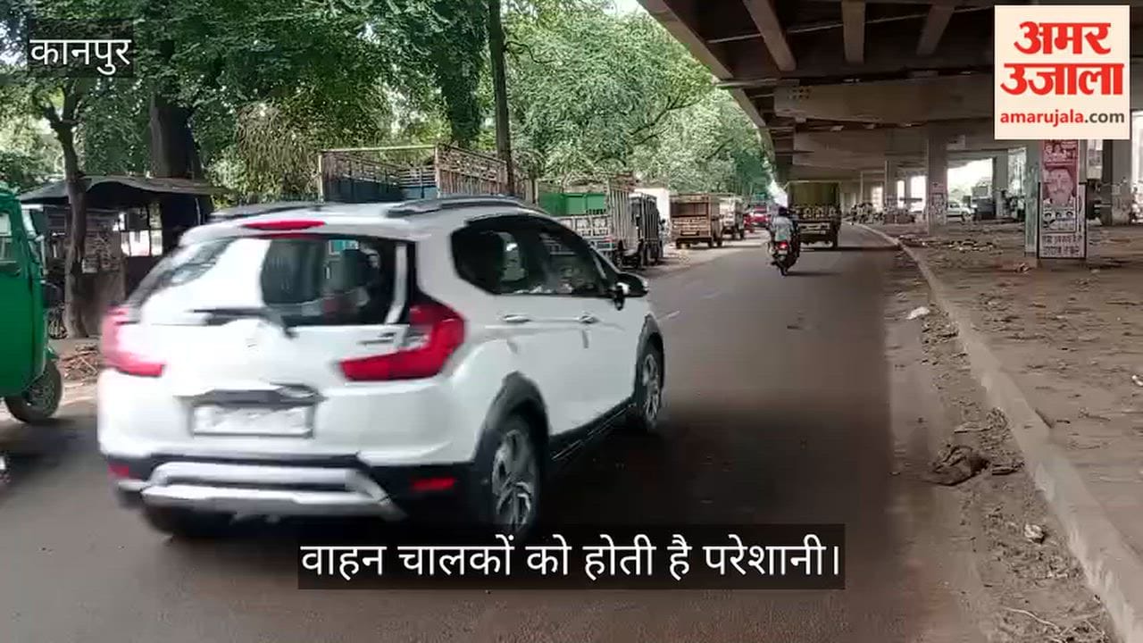 Kanpur Dozens of loader trucks parked on highway lanes pose accident risk